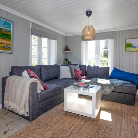 Дом отдыха 2 Bedroom Lovely In *