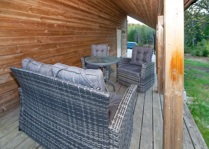 2 Bedroom Lovely In Сasa de vacaciones *